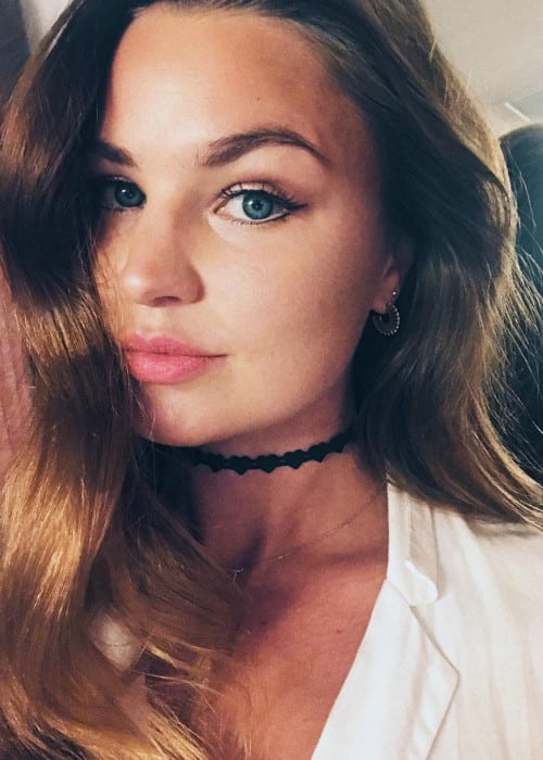 Jennifer Åkerman in an Instagram selfie as seen in March 2019