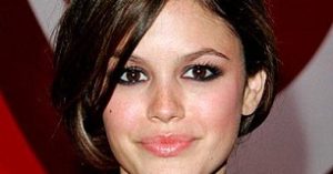 Rachel Bilson face closeup