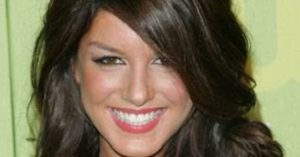 Shenae Grimes Face Closeup
