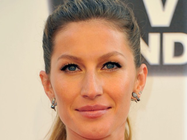 Brazilian Model Gisele Bundchen Face Closeup