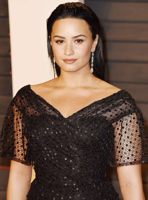 Demi Lovato Height Weight Age Boyfriend Family Facts