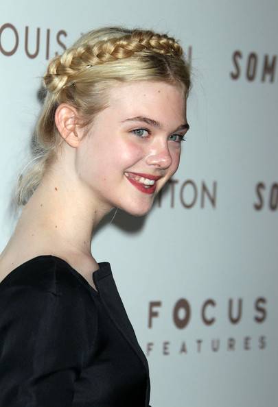 Body elle fanning Elle Fanning