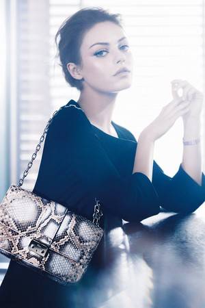 Mila Kunis is endorsed door Dior in 2012