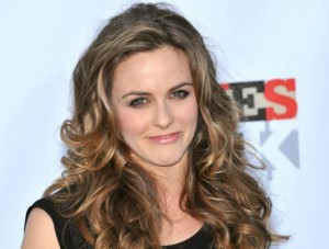 Alicia Silverstone Height, Weight, Age, Spouse, Family, Facts, Biography