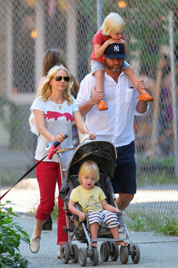 Naomi Watts family