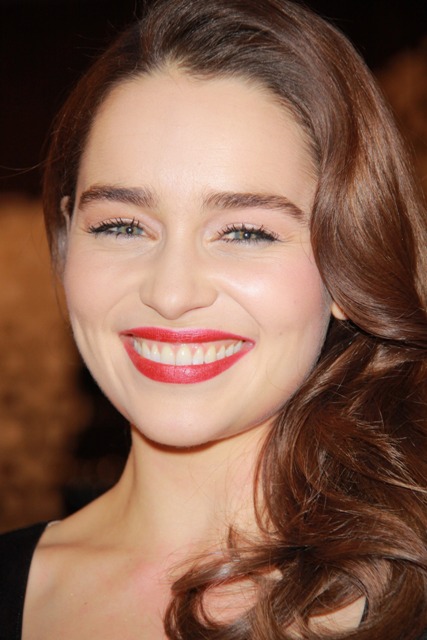 Emilia Clarke Height Weight Body Statistics Boyfriend - Healthy Celeb