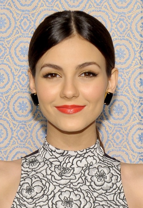 Victoria Justice fashion show 2013