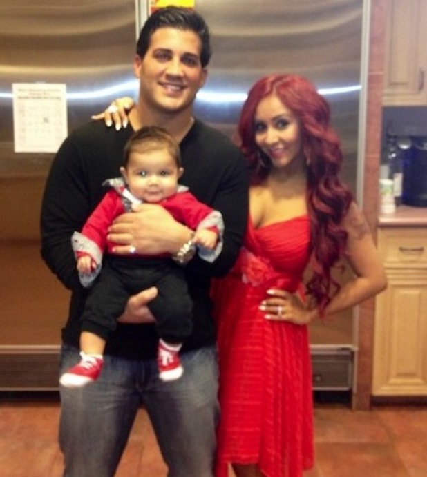 Snooki with Jionni LaValle and baby