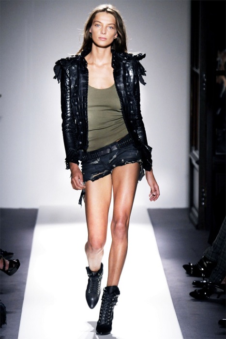 Daria Werbowy Catwalk Runway