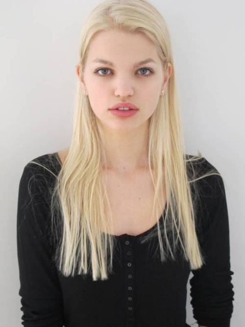 Dutch Model, Daphne Groeneveld Profile Pic