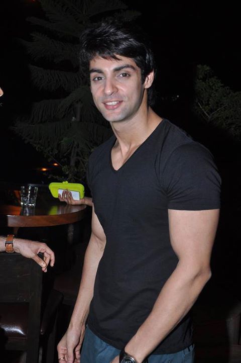 Karan Wahi biceps fitness