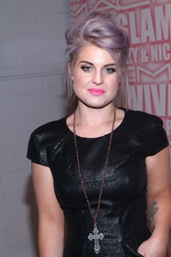 Kelly Osbourne hot