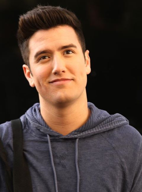 Logan Henderson Height Weight Body Statistics Girlfriend - Healthy Celeb