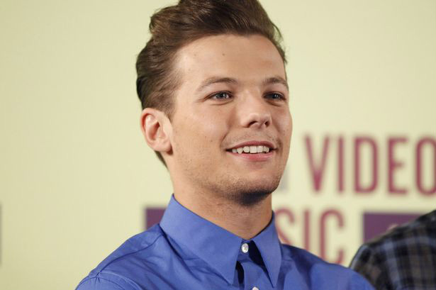 Louis Tomlinson Height, Weight, Age, Girlfriend, Family, Facts, Biography