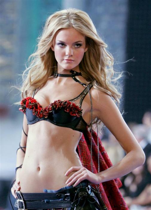 Caroline Trentini Victoria's Secret fashion show