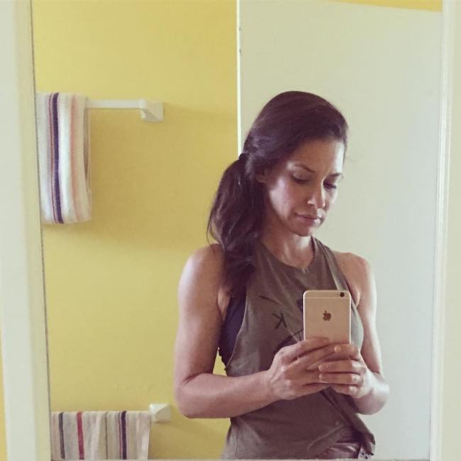 Evangeline Lilly in a bathroom selfie after running in June 2018