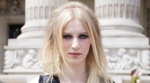 Julia Nobis