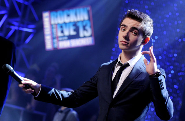 Nathan Sykes Height, Weight, Age, Girlfriend, Family, Facts, Biography