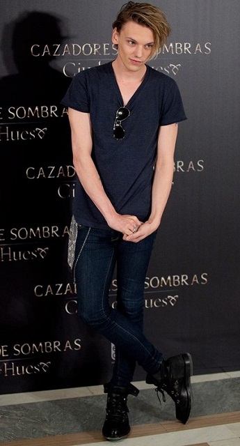 Jamie Campbell Bower height