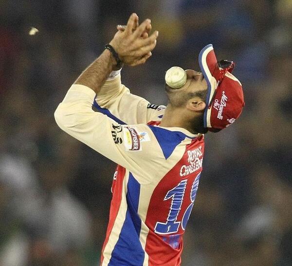 Virat Kohli fielding in IPL for RCB in a match against Kings XI Punjab.