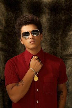Bruno Mars Height, Weight, Age, Girlfriend, Family, Facts, Biography