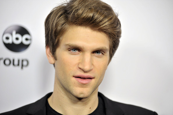 Keegan Allen Height Weight Age Girlfriend Family Facts Biography