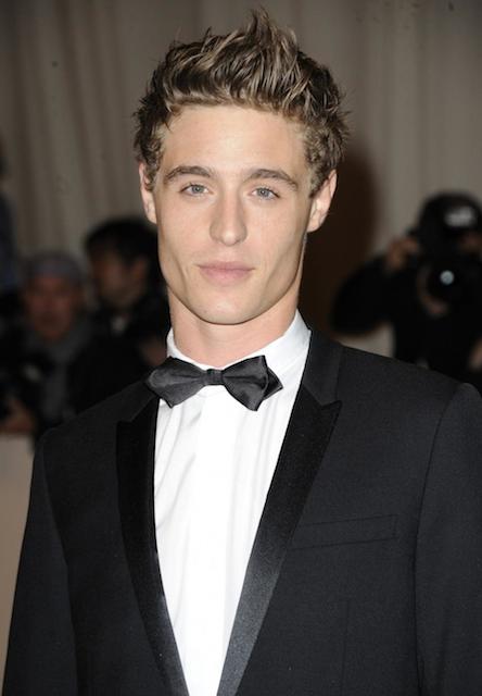 Max Irons height weight body statistics