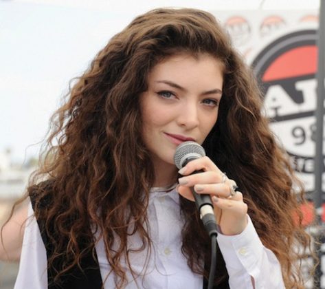 Lorde Height, Weight, Age, Boyfriend, Family, Facts, Biography