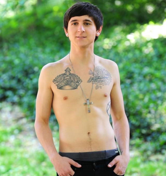 Mitchel Musso body measurements