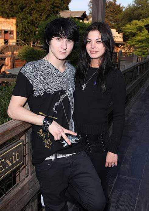 Mitchel Musso and Gia Mantegna