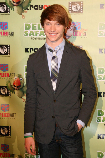 Calum Worthy height is 5 ft 11 in or 180 cm.