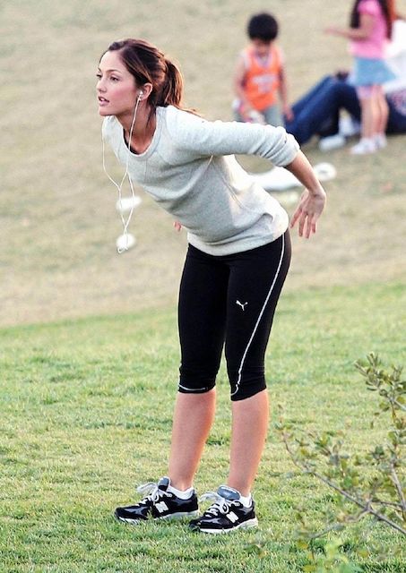 Minka Kelly workout