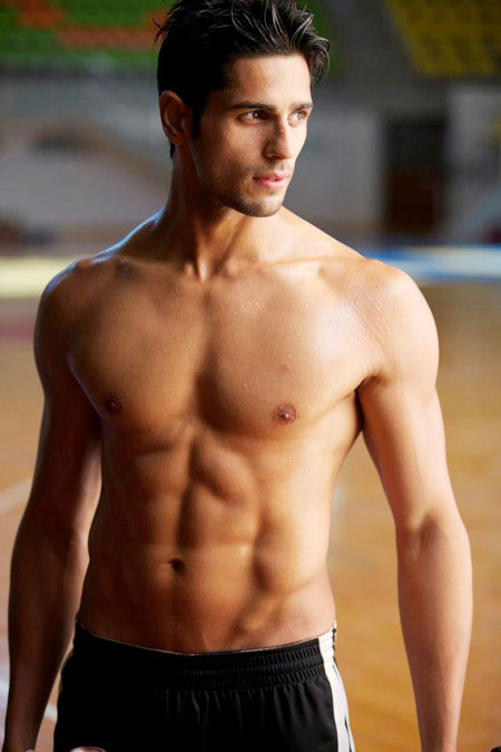 Sidharth Malhotra Height Weight Body Statistics