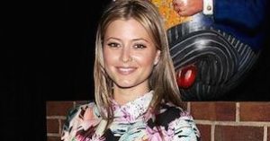 Holly Valance svelte figure