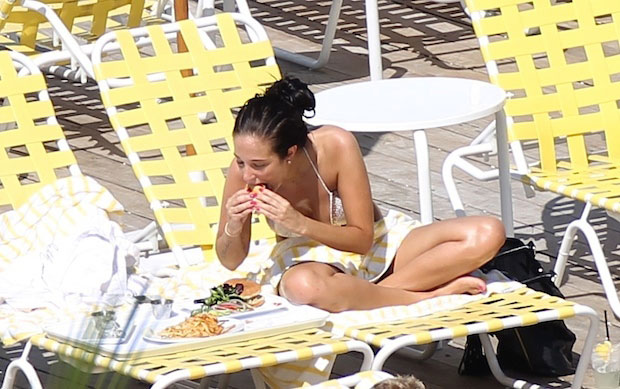 Tulisa Contostavlos eating her diet