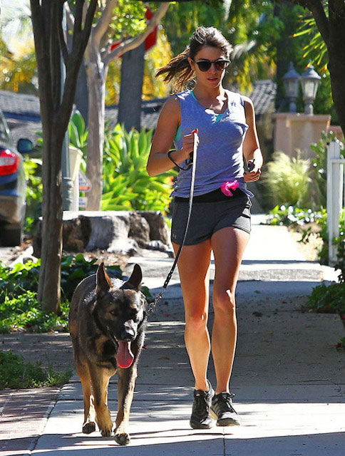 Nikki Reed workout