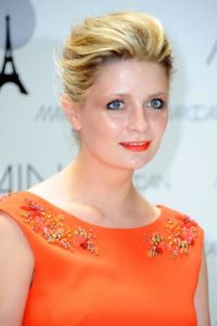 Mischa Barton Height, Weight, Age, Boyfriend, Family, Facts, Biography