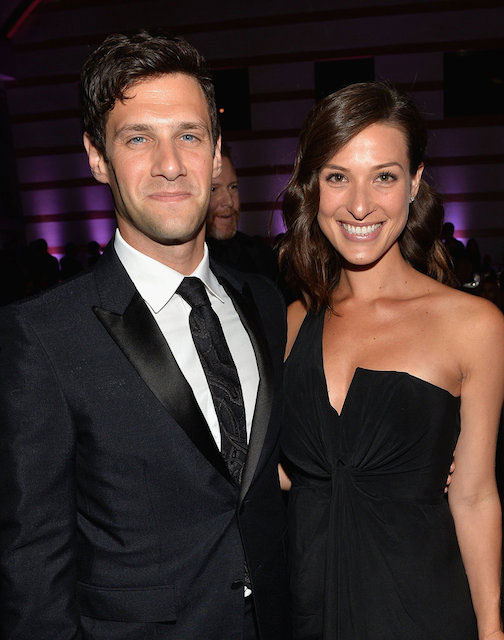 Justin Bartha and Lia Smith