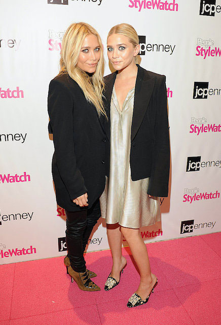 Twin sisters, Mary-Kate Olsen (Left) and Ashley Olsen