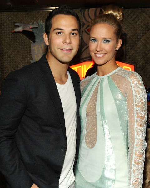 Skylar Astin and Anna Camp