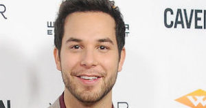 Skylar Astin height