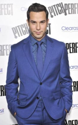 Skylar Astin Height Weight Body Statistics - Healthy Celeb