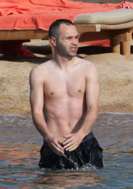 Andres Iniesta shirtless