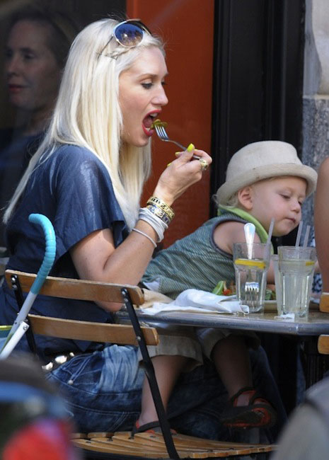 Gwen Stefani eating salad