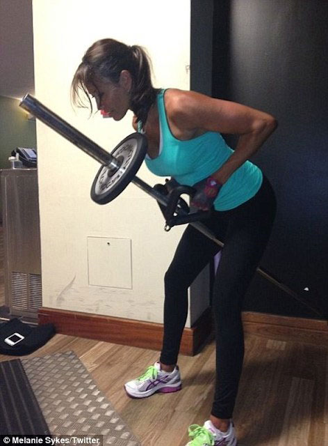 Melanie Sykes doing back workout