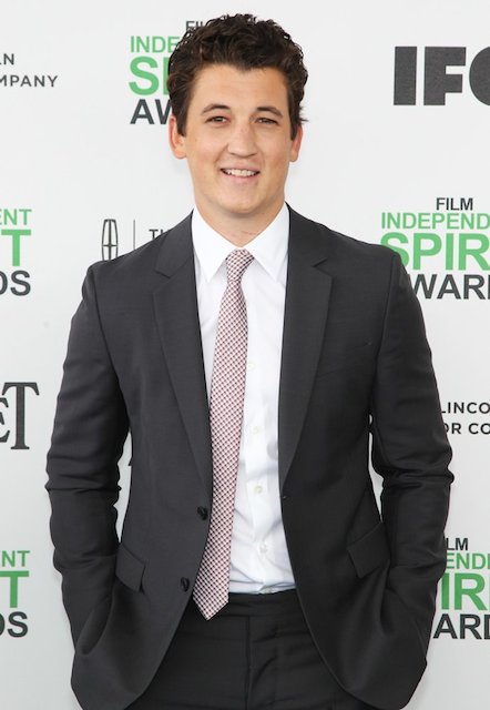 Miles Teller na gali 2014 Film Independent Spirit Awards.