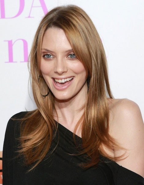 Cataract Wrap Mona Lisa April Bowlby Height, Weight, Age, Boyfriend, Favorites, Facts, Biography