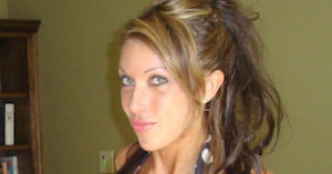 Laura Harris fitness model body
