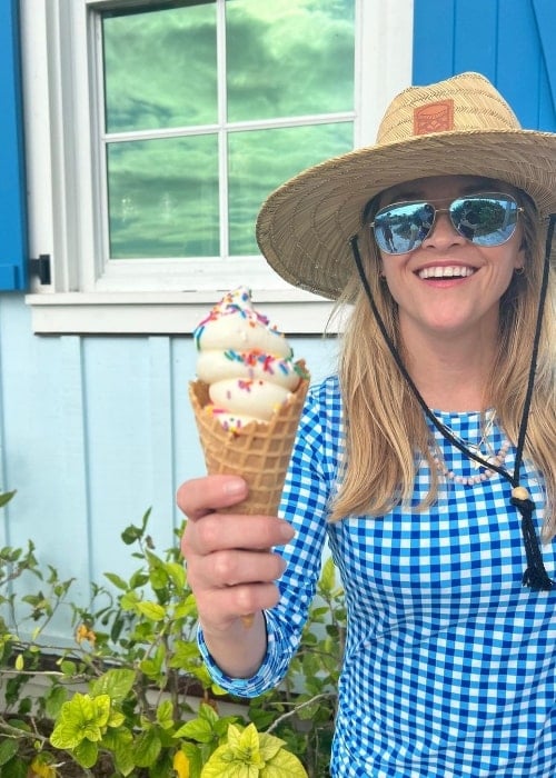 Reese Witherspoon in a June 2022 picture
