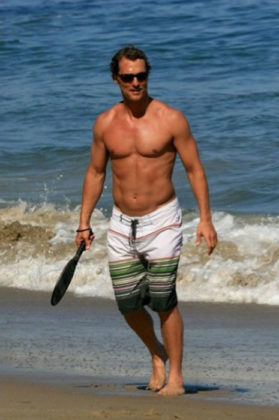 Matthew McConaughey Height Weight Body Statistics Bio - Healthy Celeb